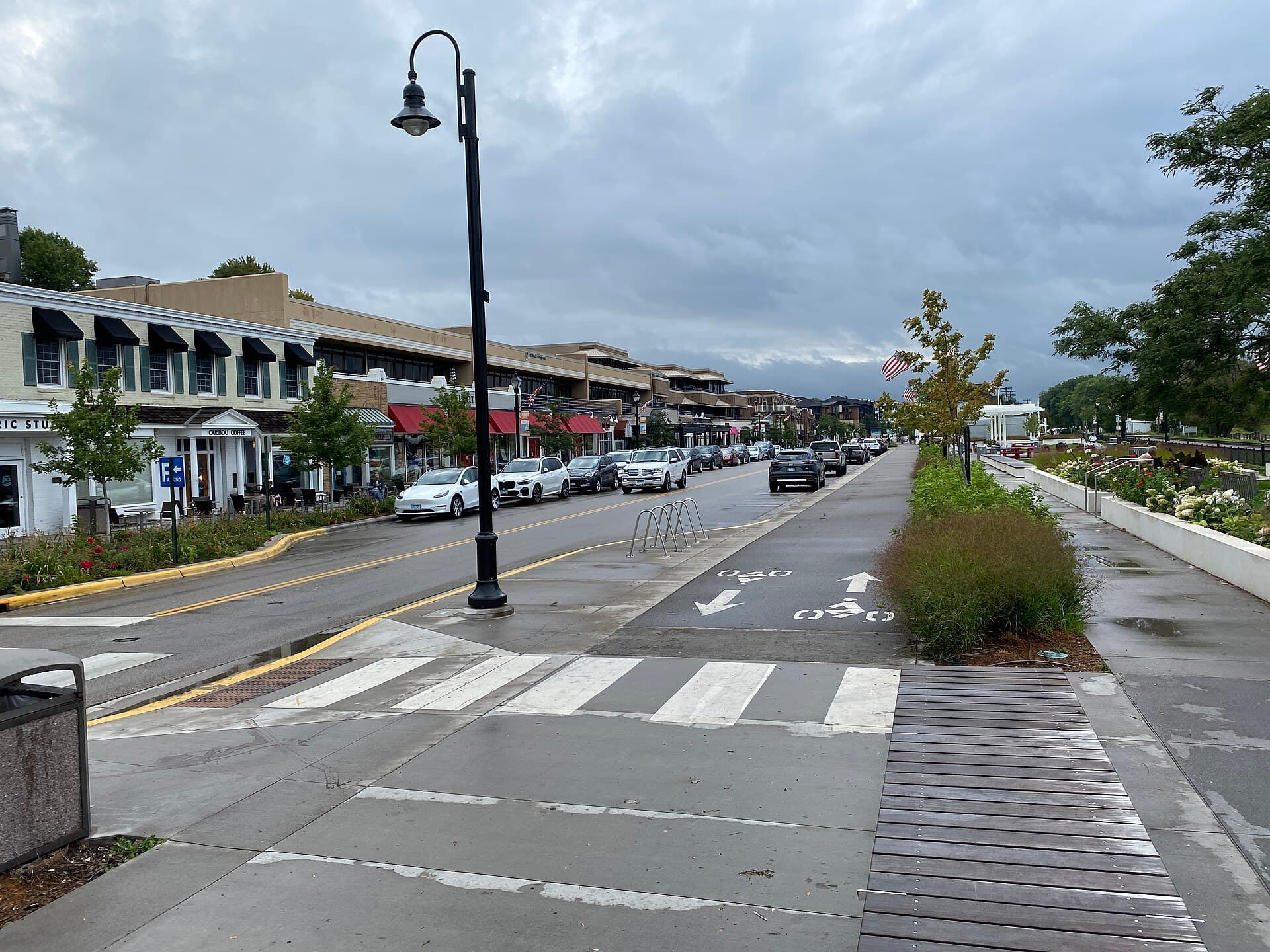 Walkable downtown Lake Street in Wayzata on a summer day, a family-friendly Lake Minnetonka town near Orono.